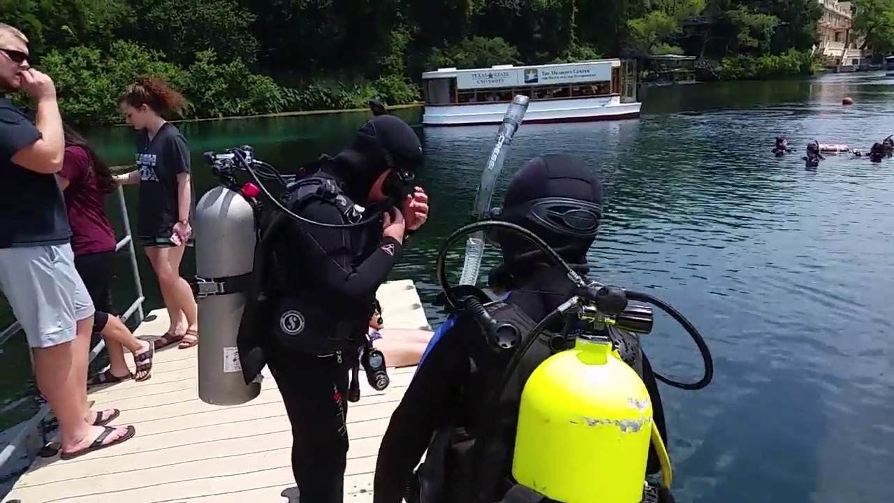 Frogmen Breaking