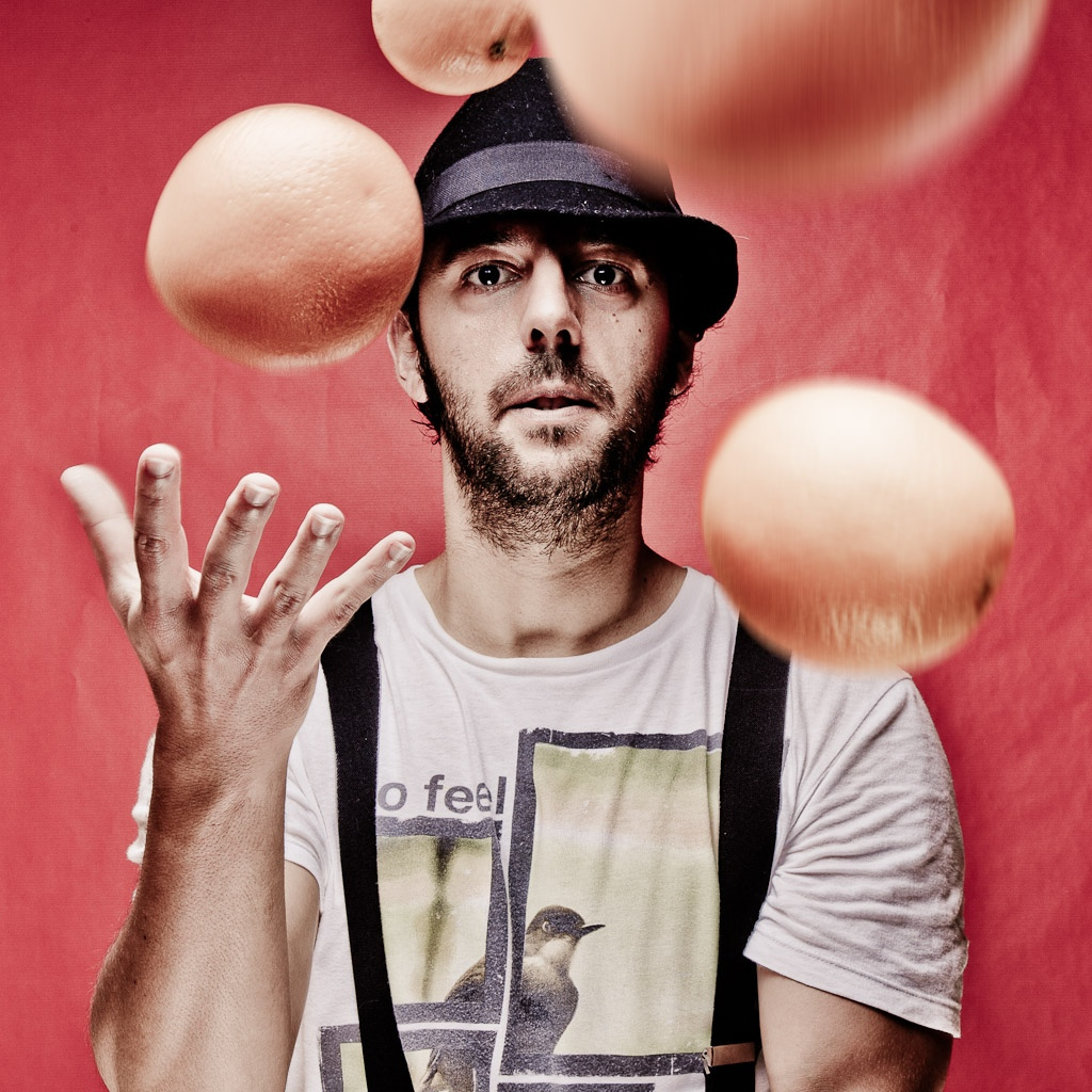 Juggler Hardly